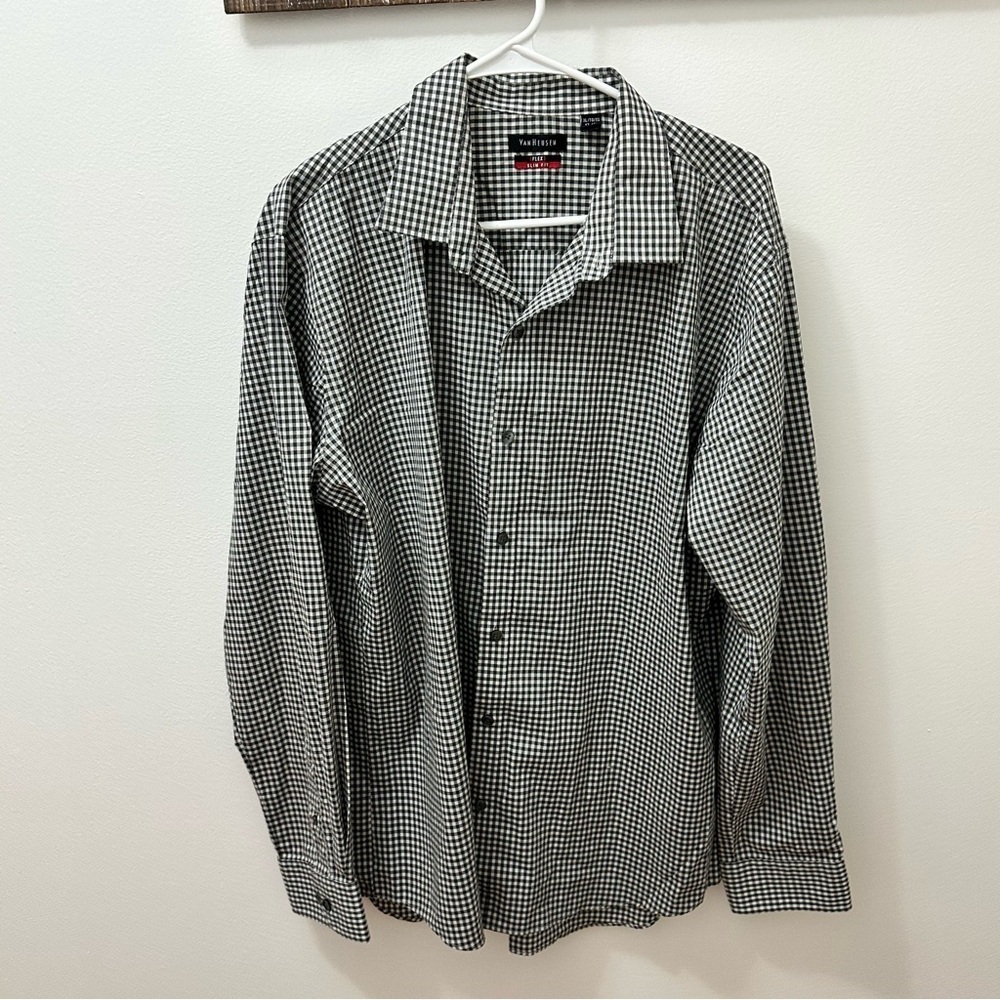 Van Heusen Men's Black and White Checkered Shirt size XL